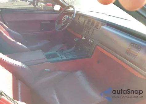 1984 Chevrolet Corvette из США, поврежденный, VIN 1G1AY0789E5150474